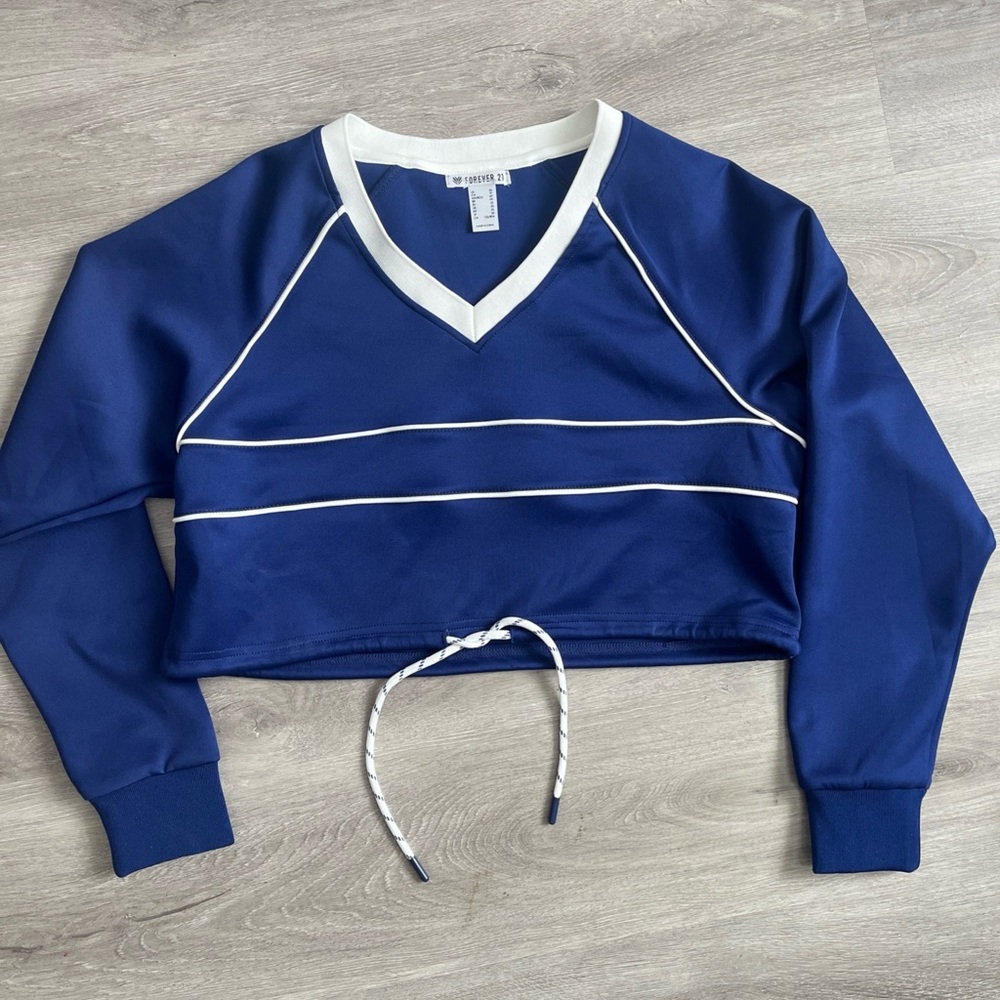 Forever 21 Gym Crop LongSleeve with Front Tie Women's Size XS